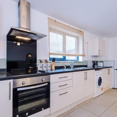 Cozy 1 Bedroom Apartment, Prime Location , Free Parking Manchester Zewnętrze zdjęcie