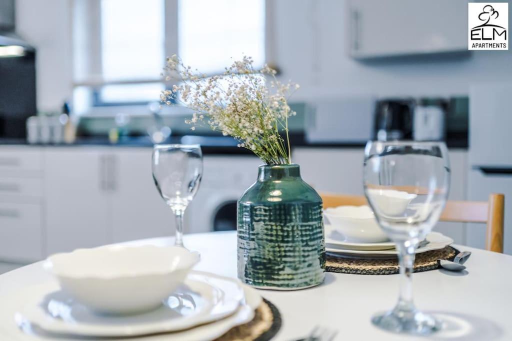 Cozy 1 Bedroom Apartment, Prime Location , Free Parking Manchester Zewnętrze zdjęcie