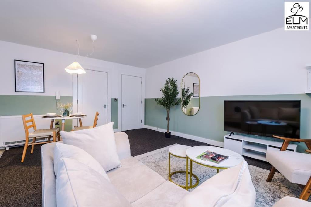 Cozy 1 Bedroom Apartment, Prime Location , Free Parking Manchester Zewnętrze zdjęcie