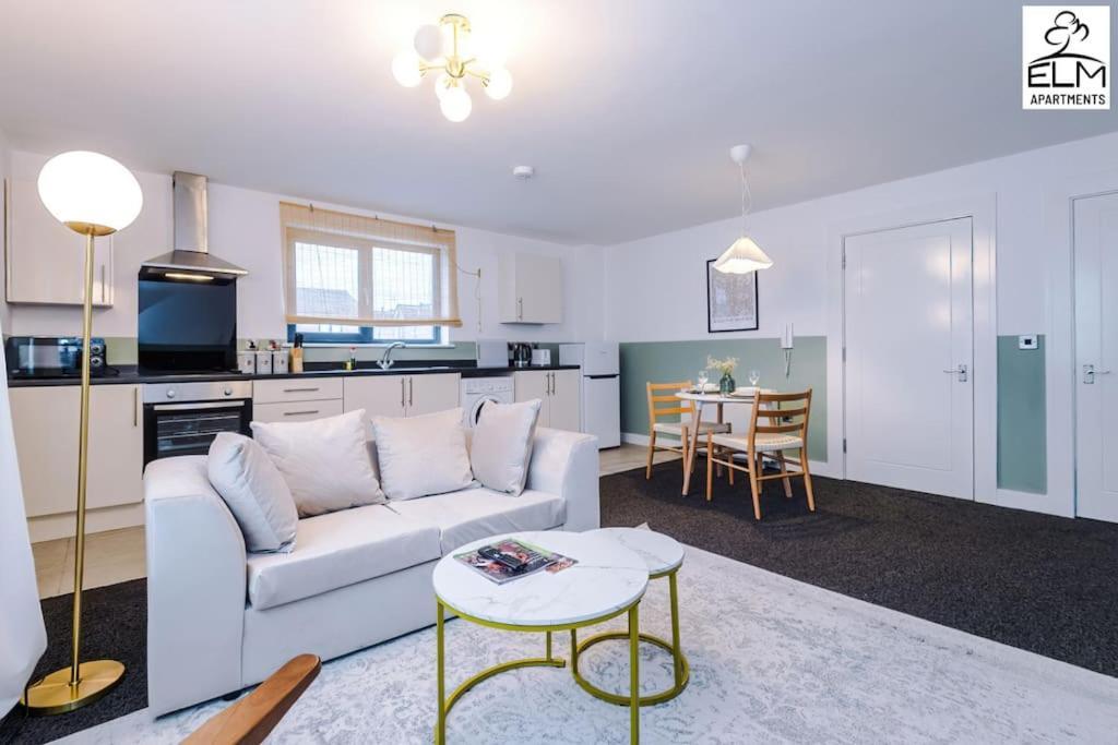 Cozy 1 Bedroom Apartment, Prime Location , Free Parking Manchester Zewnętrze zdjęcie