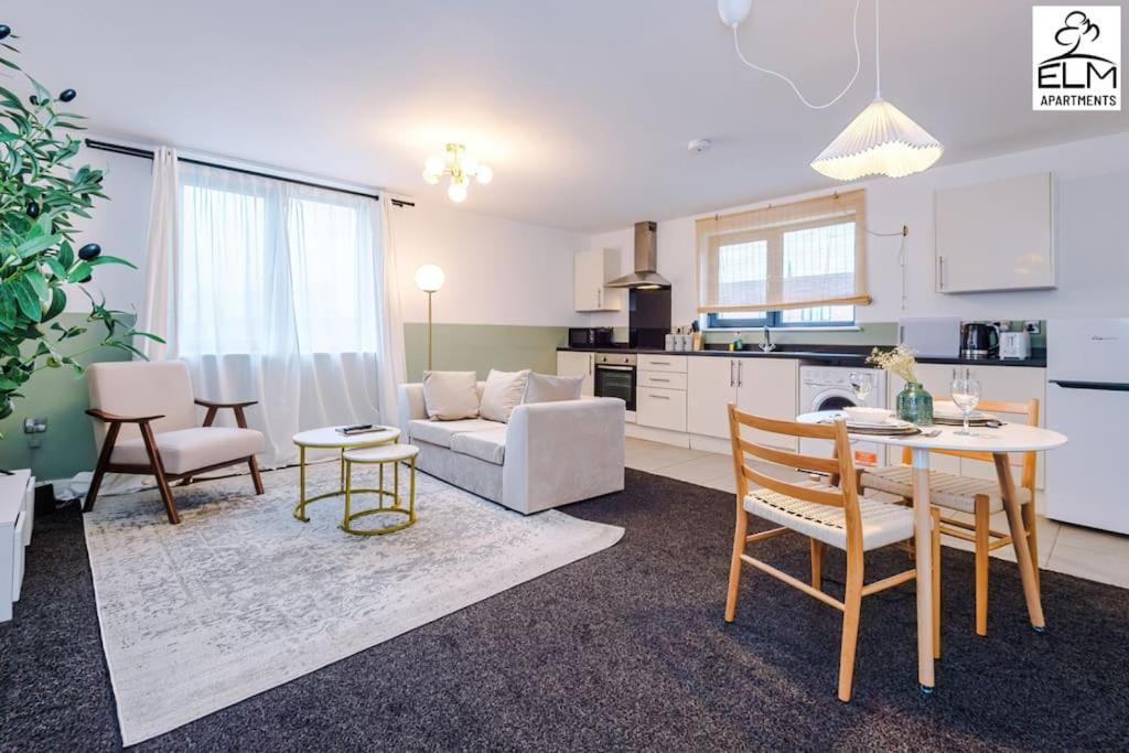 Cozy 1 Bedroom Apartment, Prime Location , Free Parking Manchester Zewnętrze zdjęcie
